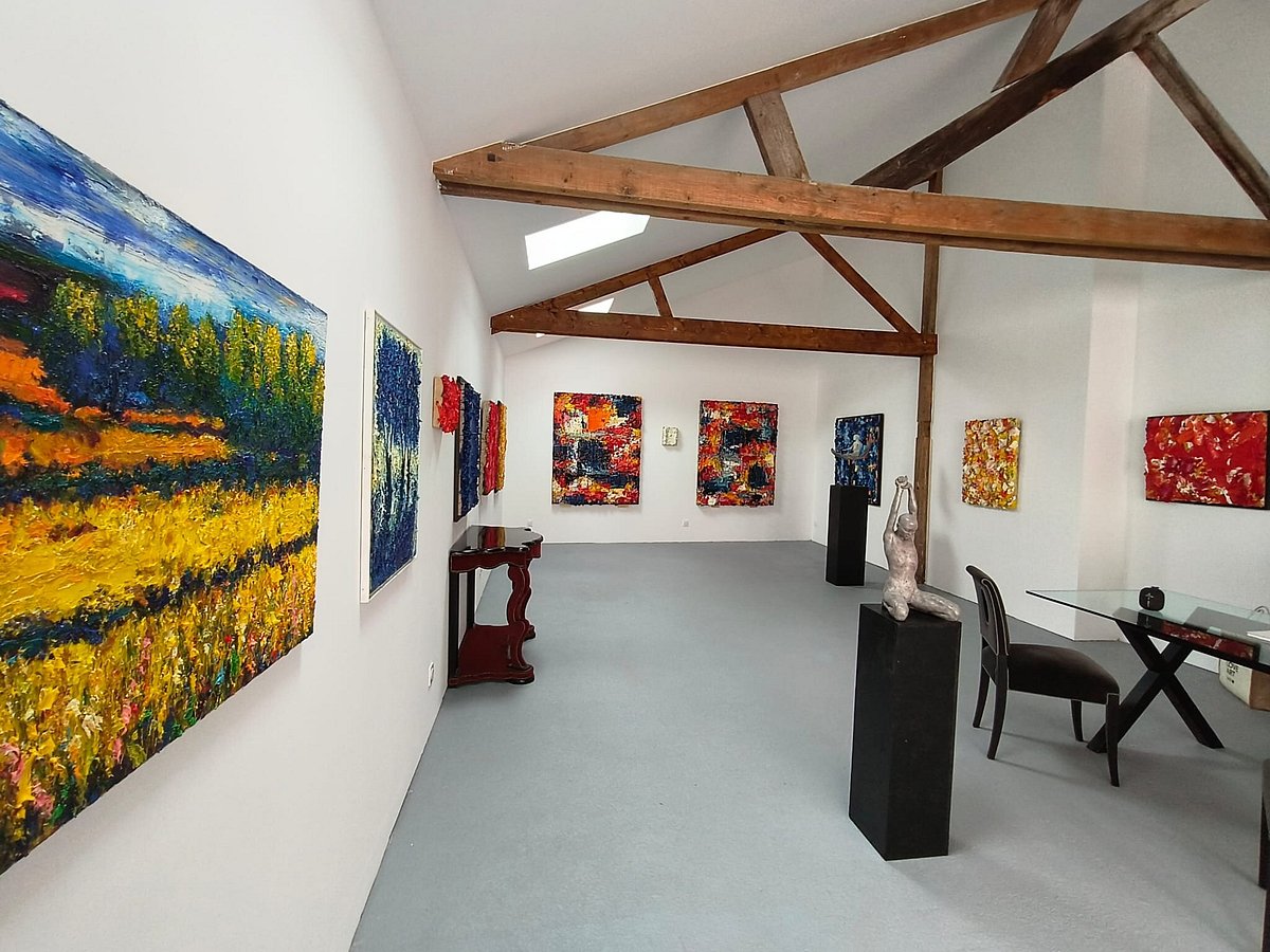 Bleu Cobalt Gallery